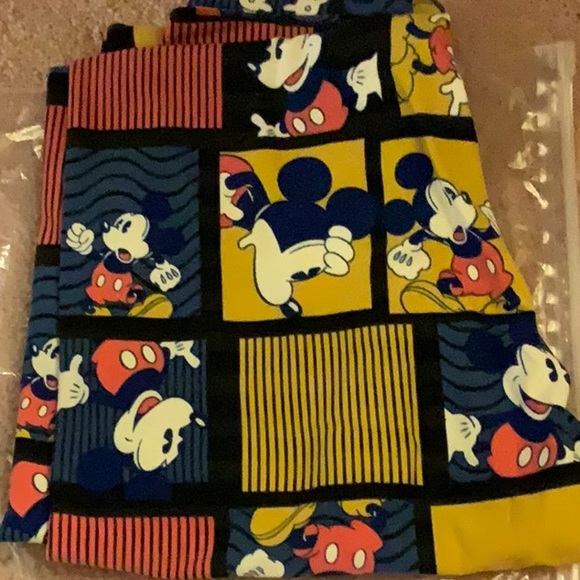Lularoe Retired Disney mickey In block os - Picture 1 of 2